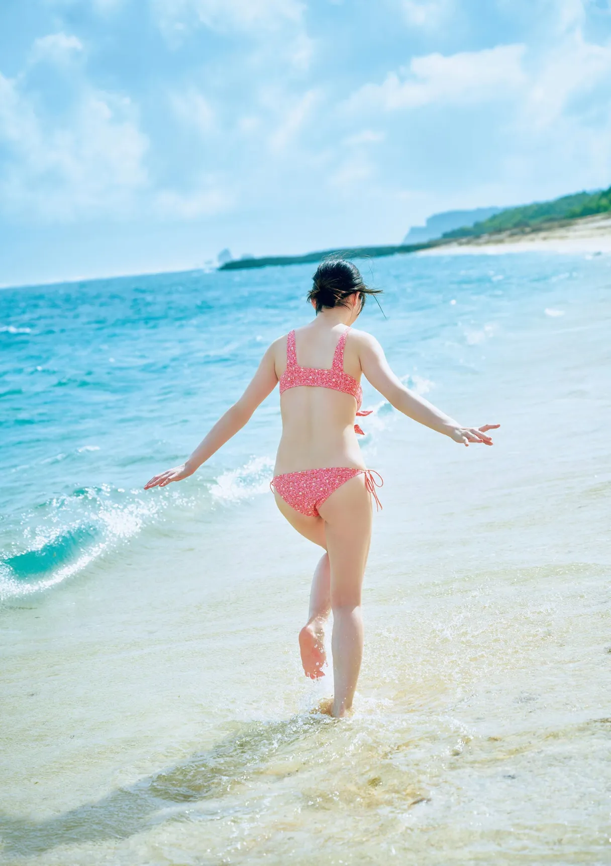 【電子版限定30ページ増】瀬戸環奈1st写真集 emerald サンプル